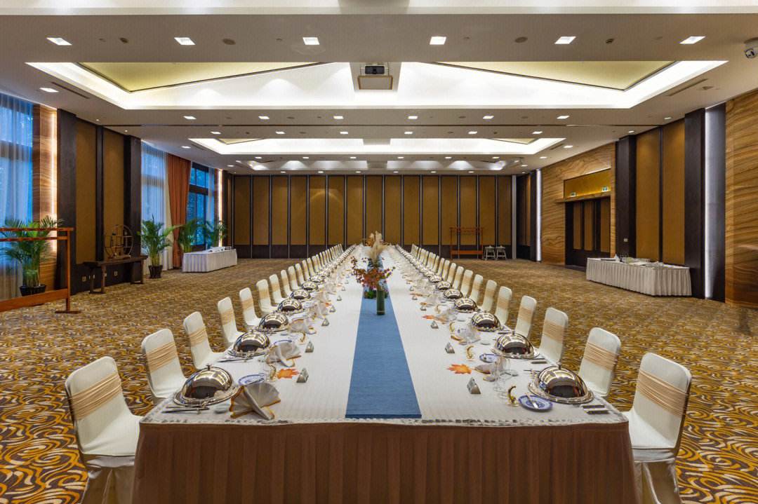 御水溫泉度假酒店 專業(yè)會(huì)務(wù)，盡在山水之間