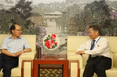 江蘇省工商局公平交易局副局長(zhǎng)馬毅考察隆力奇，探討直銷規(guī)范與行業(yè)健康發(fā)展